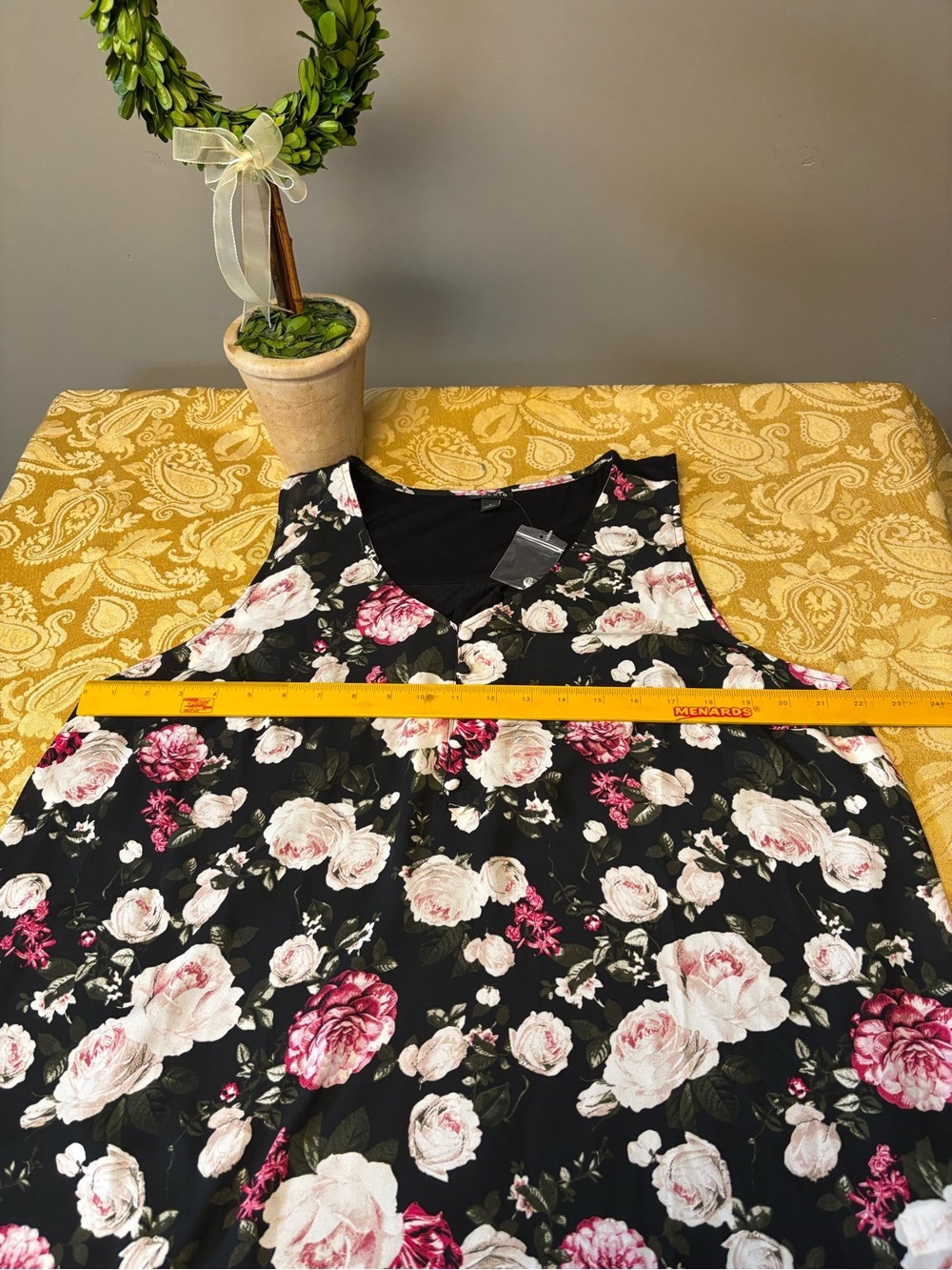 torrid Black Sleeveless V-Neck Top with Pink & Cream Floral Print - Picture 6 of 7